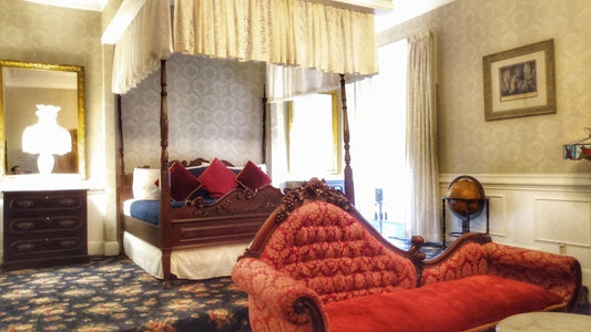 Wraith Chasers-Room 4 - Honeymoon Suite
